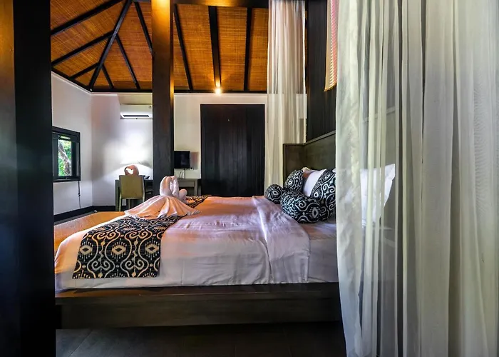 Surya Melasti Uluwatu (Bali)