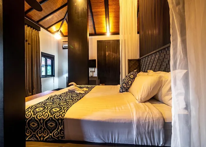Surya Melasti Uluwatu (Bali)