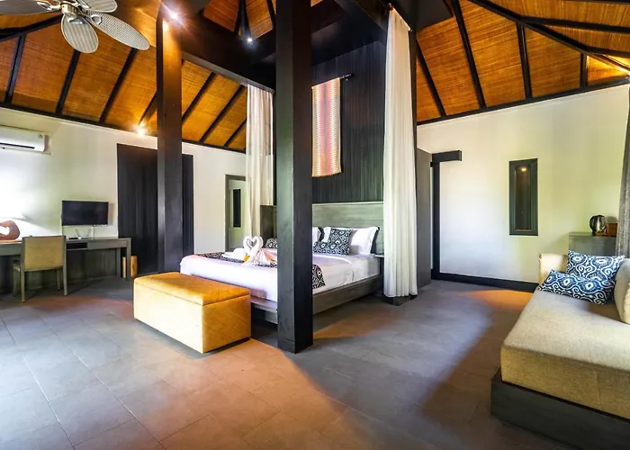Surya Melasti Uluwatu (Bali)