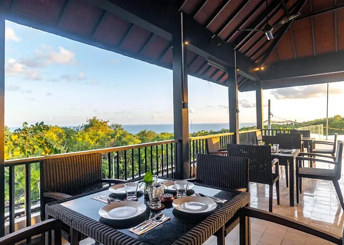 Surya Melasti Villa Uluwatu (Bali)